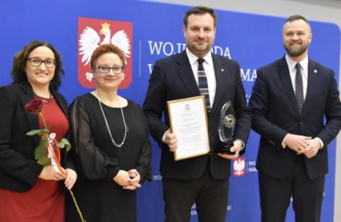 {W Olsztynie uhonorowano pracowników pomocy społecznej.}